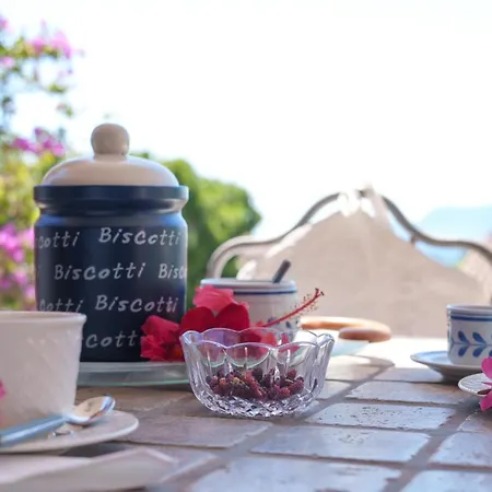 Serena: Seaviewprivate Pool-golfo Aranci * 阿兰奇湾城